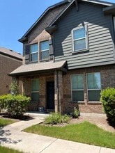 Building Photo - 7220 Wyoming Springs Dr