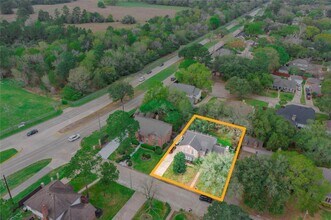 Building Photo - 18310 Spellbrook Dr