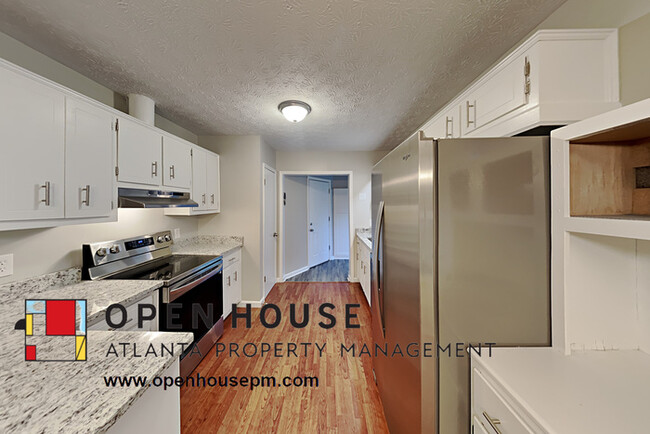 Building Photo - 6139 Laurel Wood Trail, Flowery Branch