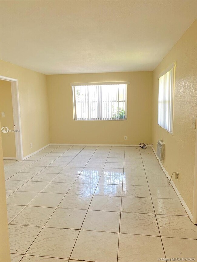 Foto del edificio - 724 NW 4th Ave