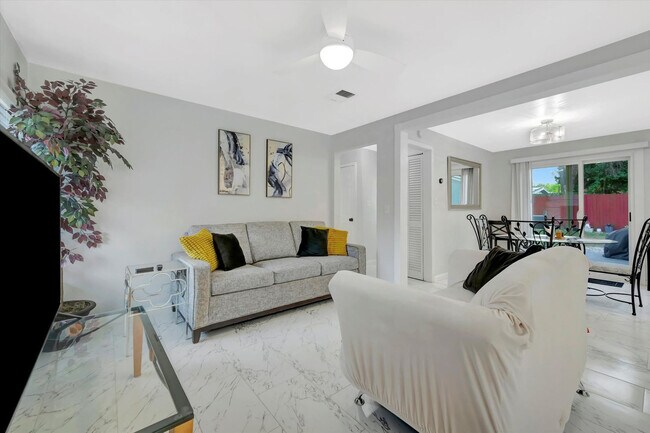 Foto del edificio - 4213 E Yukon St