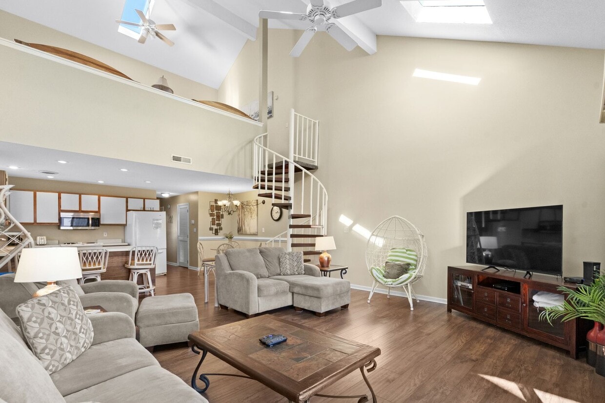***Free Utilities ** Seasonal Rental Avail... - ***Free Utilities ** Seasonal Rental Avail...