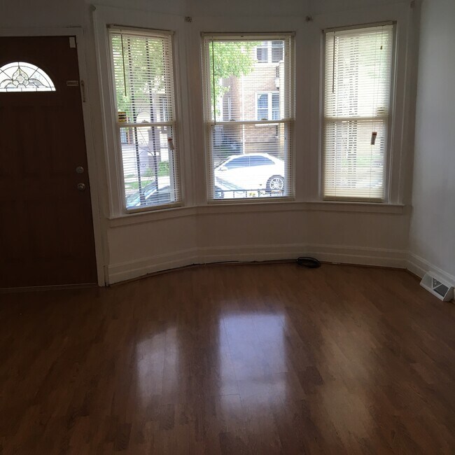 Foto del edificio - 3207 Hanley St