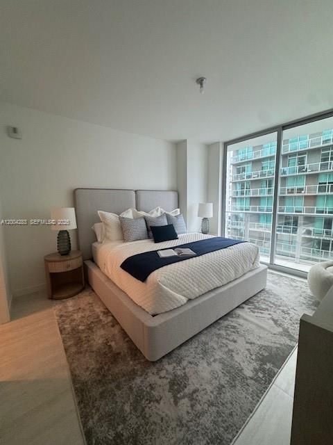 Foto del edificio - 77 SE 5th St
