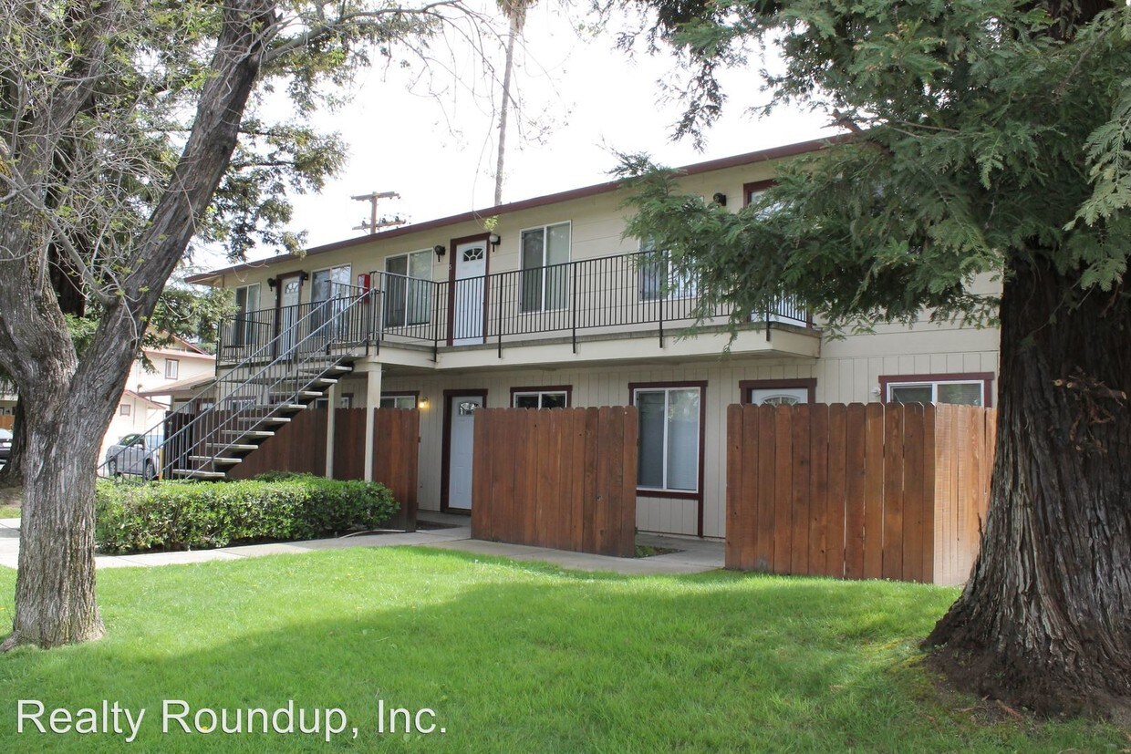 Primary Photo - 506 Dave Brubeck Way