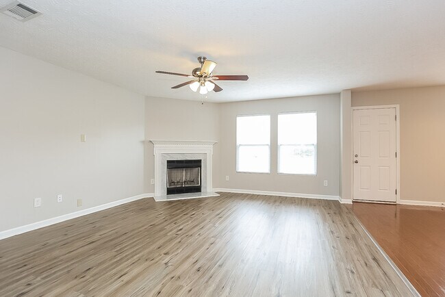 Building Photo - 429 Creek Oak Dr