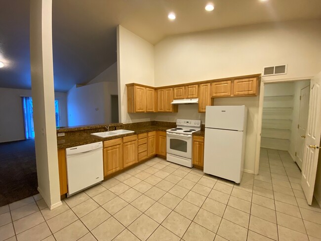 Building Photo - 3011 Woodbridge St