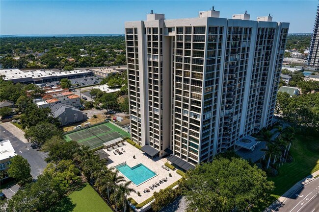 Foto del edificio - 3301 Bayshore Blvd