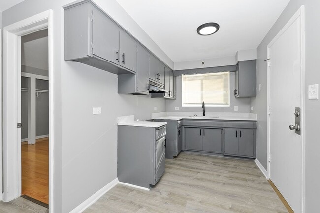 Interior Photo - 10604 S Walden Parkway