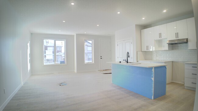 Photo du bâtiment - 10240-10157 157 St NW