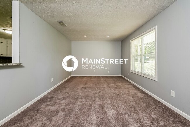 Foto del edificio - 4 Bedroom Pet-Friendly Home in Jonesboro, ...