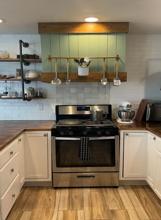 Foto principal - 2674 E Washington St