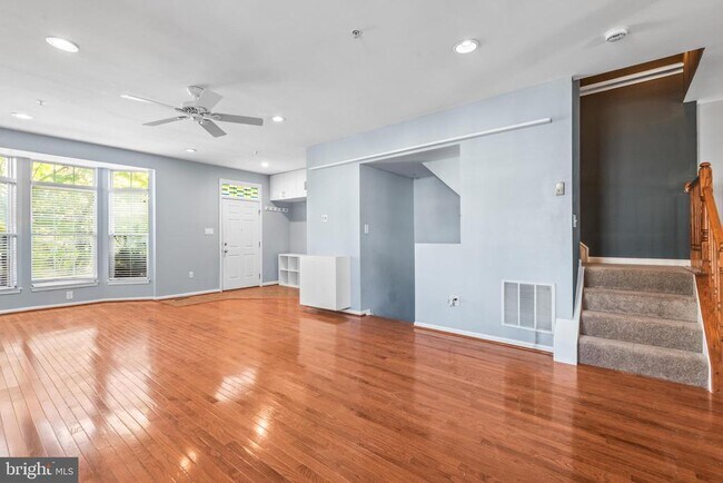 Building Photo - 1538 Long Dr Ct