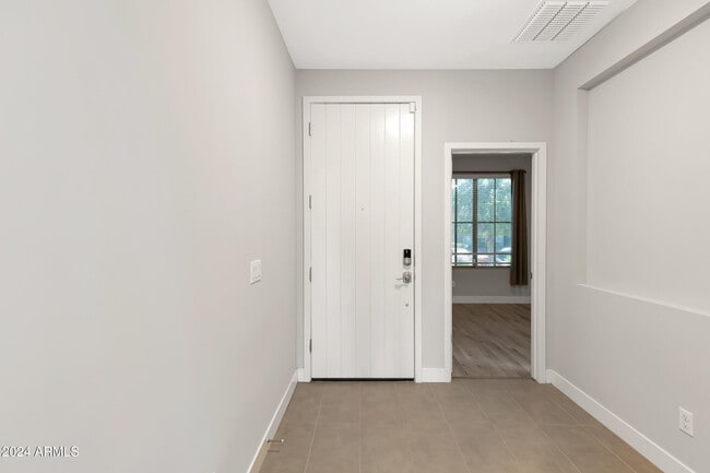 Foto del edificio - 14396 W Wethersfield Rd