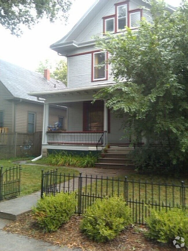 Building Photo - 1742 S 14th St