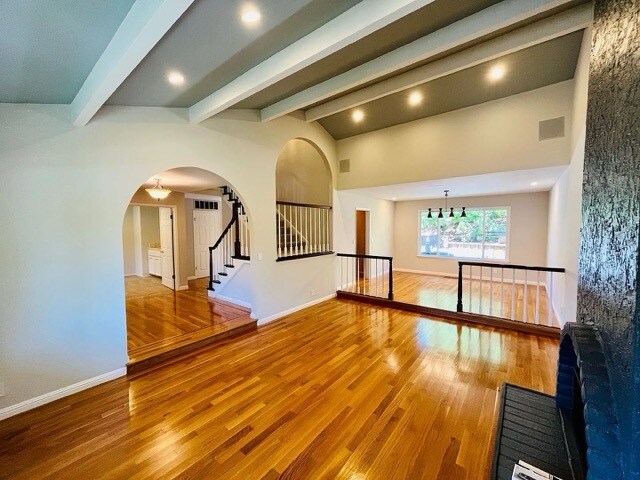 Foto del edificio - 3426 Brittan Ave