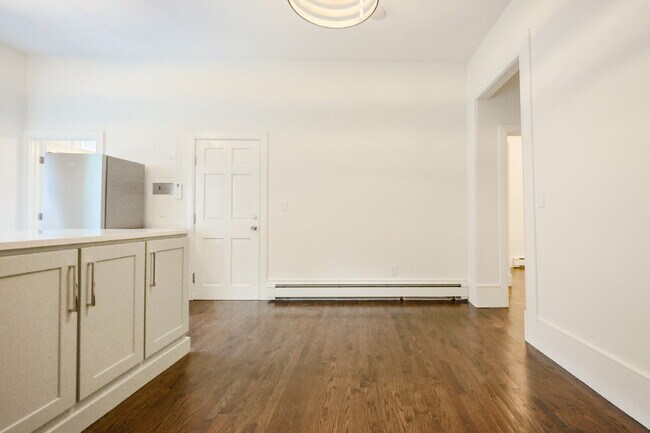 Foto del edificio - Updated South End 2BR with Granite Counter...