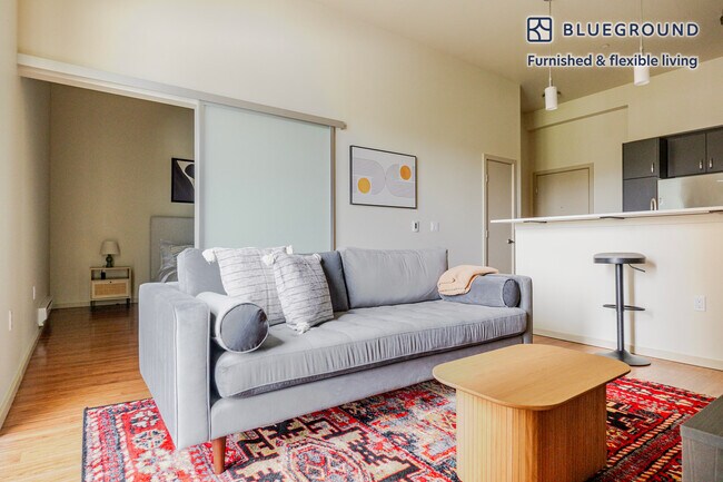 Foto del edificio - 8300 160th Ave NE