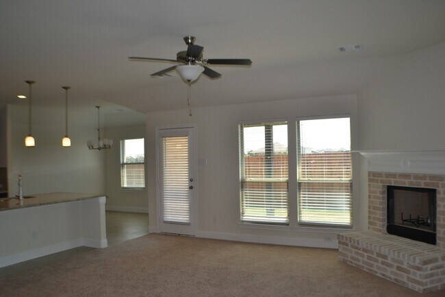 Foto del edificio - New Built House For Lease in Venus