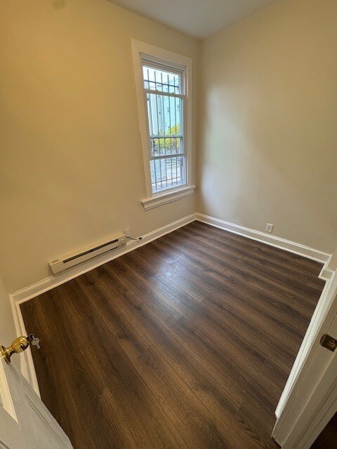 Foto del edificio - 144 Waverly St