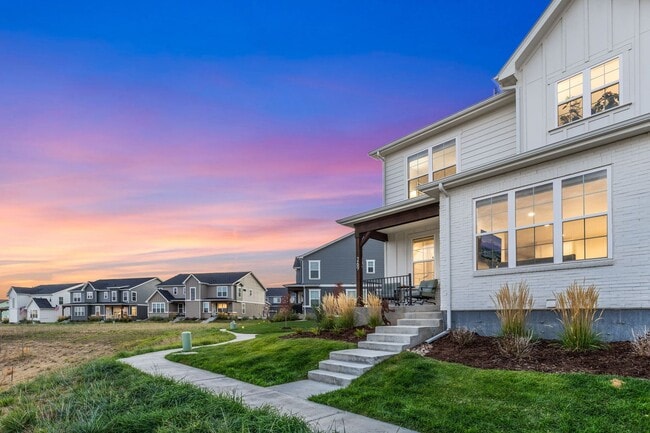 Building Photo - Limited Time Offer: $500 Off First Month’s...