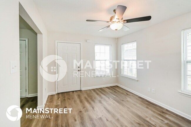 Building Photo - 4690 Royal View Dr