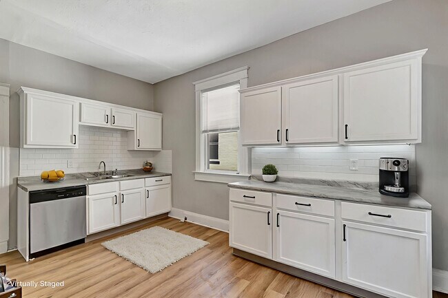 Foto del edificio - 2018 Burnet Ave