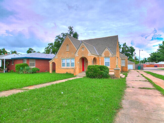 Foto del edificio - 615 SW Grand Blvd