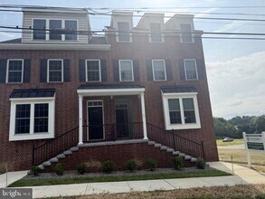 Building Photo - 411 WHARTON St