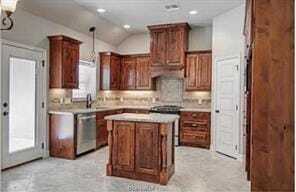 Building Photo - 8209 Raintree Dr