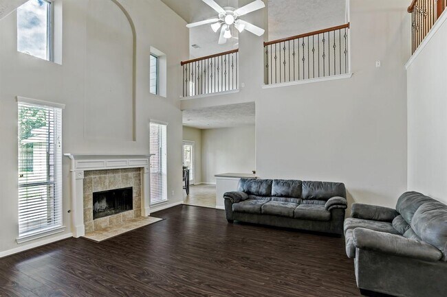 Building Photo - 2181 Brittany Colony Dr