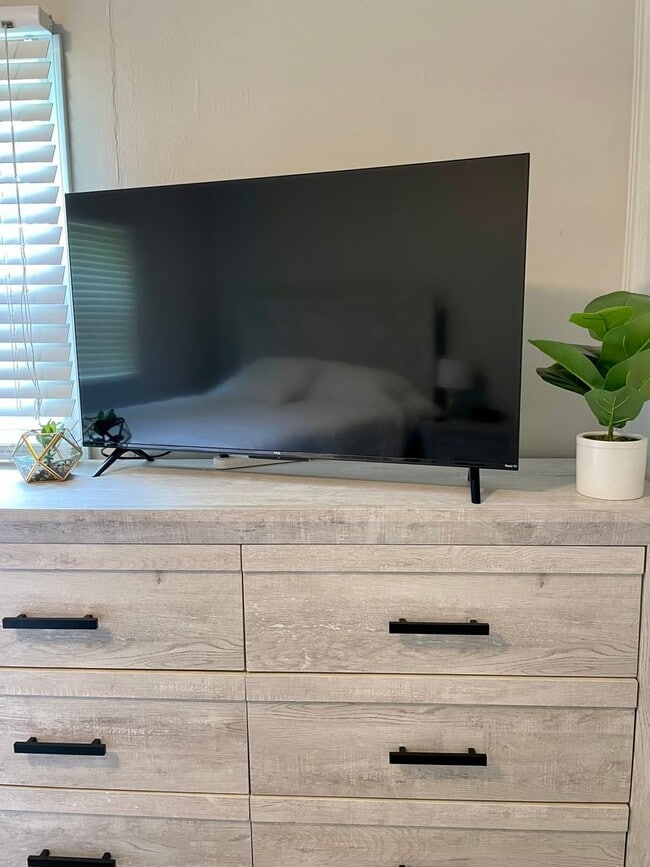 Building Photo - 6792 Hamilton St