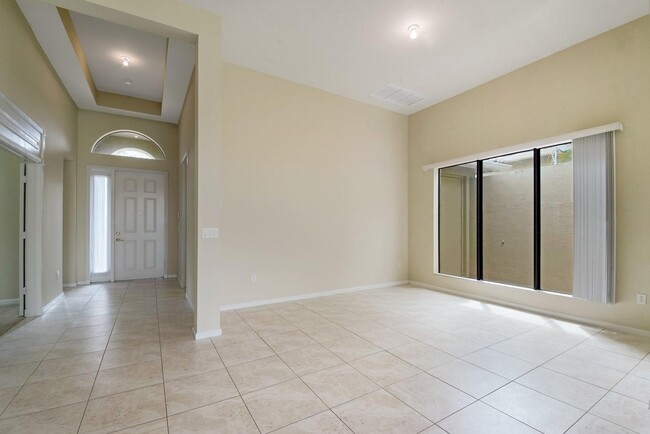 Building Photo - 9580 Tivoli Isles Blvd