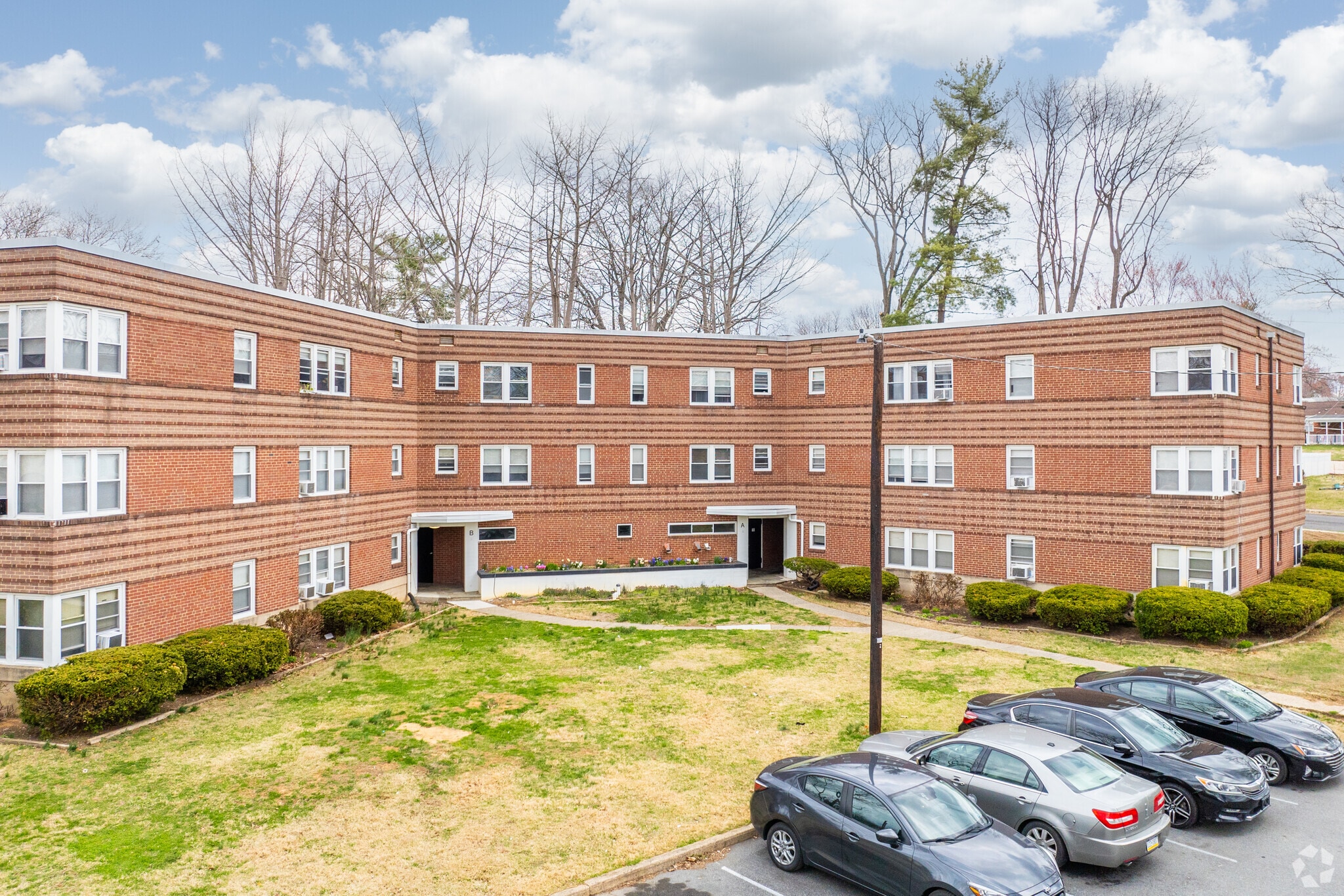 Parkhurst Apartments photo 4