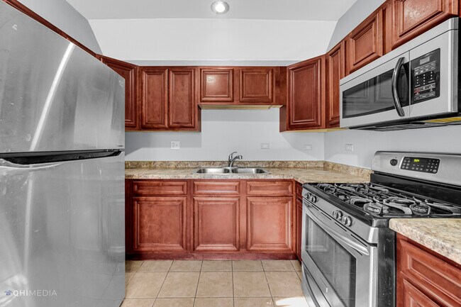 Building Photo - 1932 S Sawyer Ave