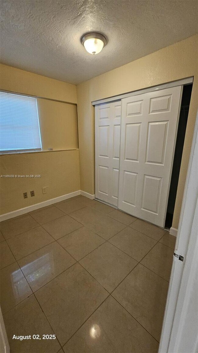 Foto del edificio - 7091 Moseley St