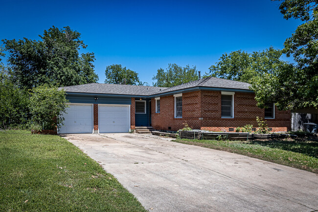 Building Photo - 4503 SW Atom Ave
