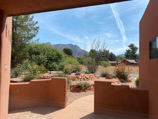 Foto del edificio - HOUSE - VILLAGE OF OAK CREEK