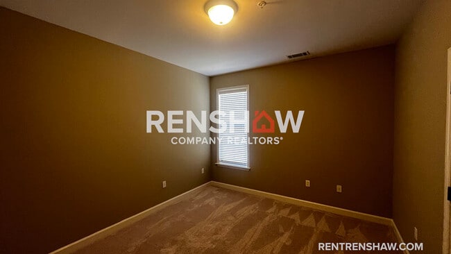 Building Photo - 1381 Calumet Farms Dr