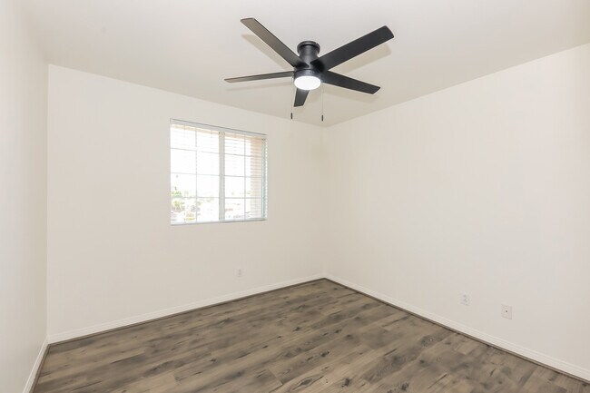 Building Photo - 26831 Rancho Serena St