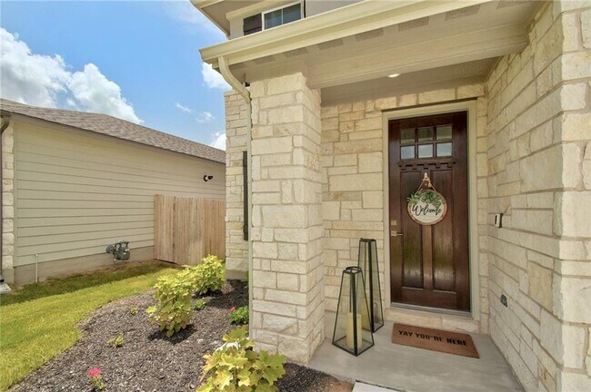 Building Photo - 375 Sawtooth Mountain Way