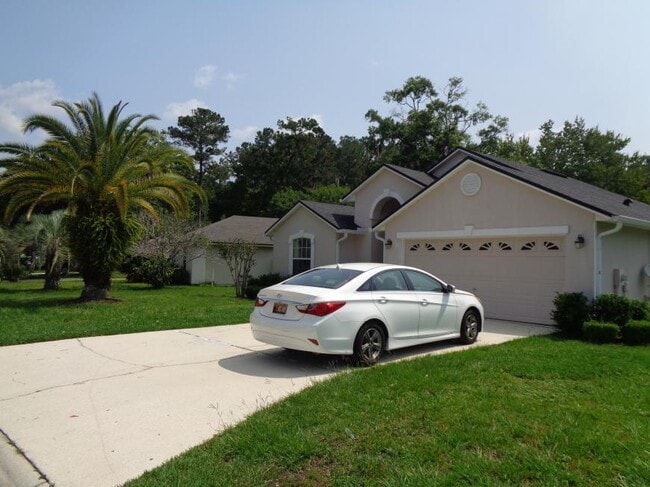 Building Photo - 3 bedroom in Orange Park FL 32073