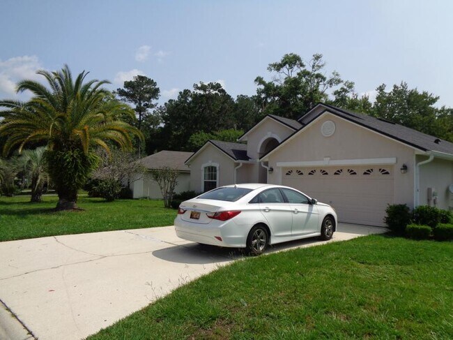 Foto del edificio - 3 bedroom in Orange Park FL 32073