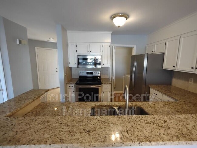 Building Photo - 9041 J M Keynes Dr
