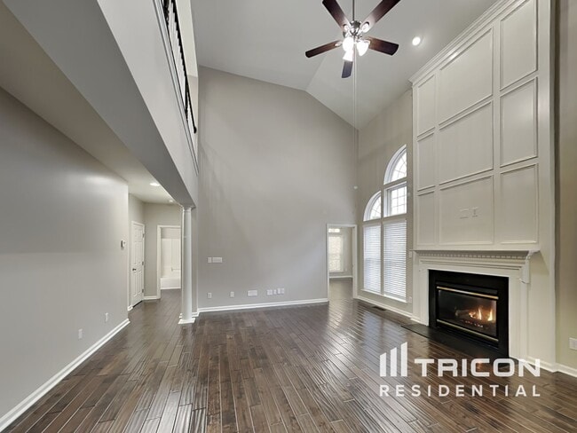 Building Photo - 15510 Robsart Ct