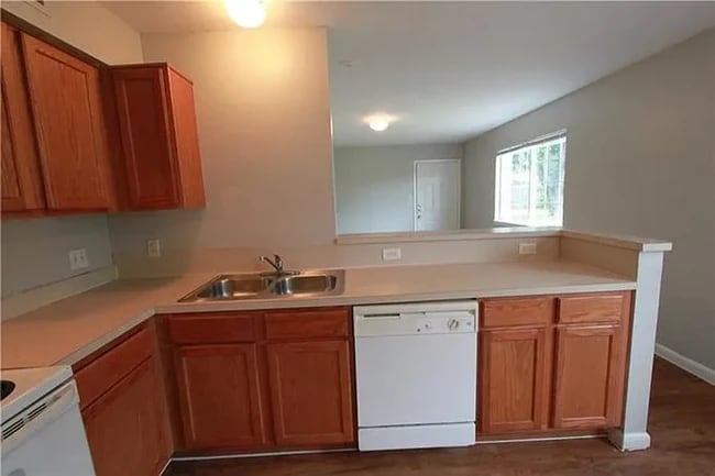 Building Photo - 7206 Twin Crest Dr