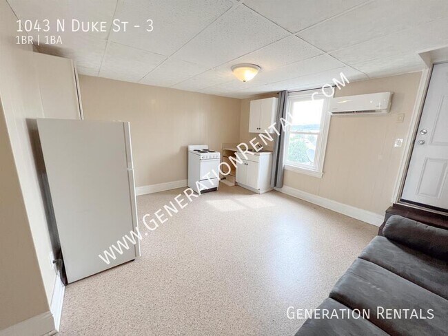 Building Photo - 1043 N Duke St