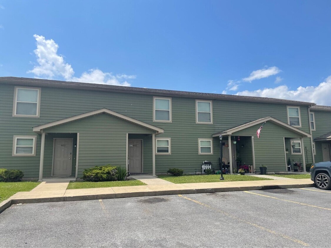 Building Photo - 2 BR 40%
