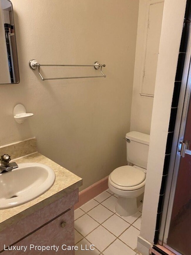 Building Photo - 4 br, 2 bath House - 4006 Avenue O