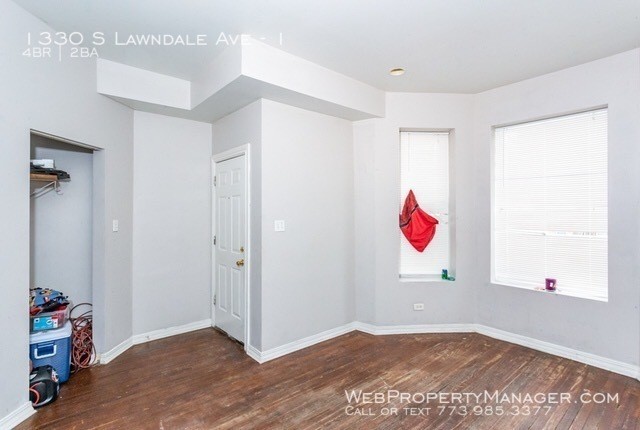 Building Photo - 1330 S Lawndale Ave